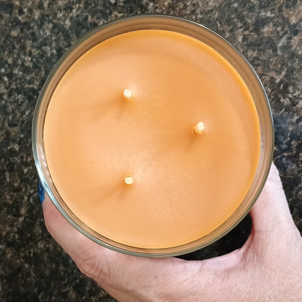 Bath & Body Works Salted Butterscotch Candle 14.5 oz - Picture 3 of 4